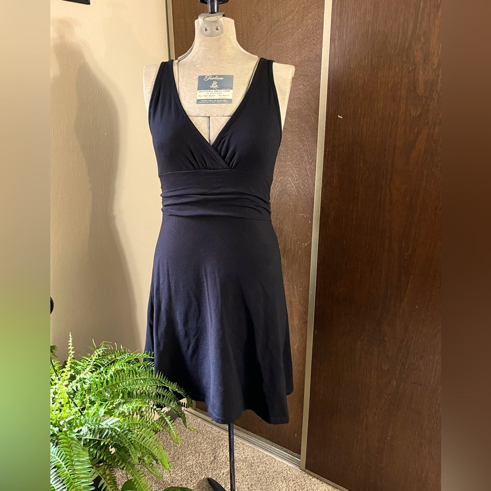 Patagonia Black V-Neck Sleeveless Fit-and-Flare Dress